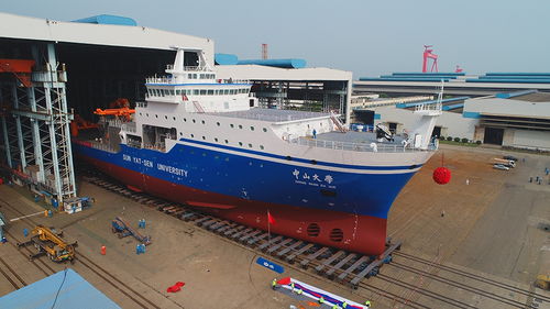 中國最大海洋綜合科考實習(xí)船下水，預(yù)計2021年上半年交付